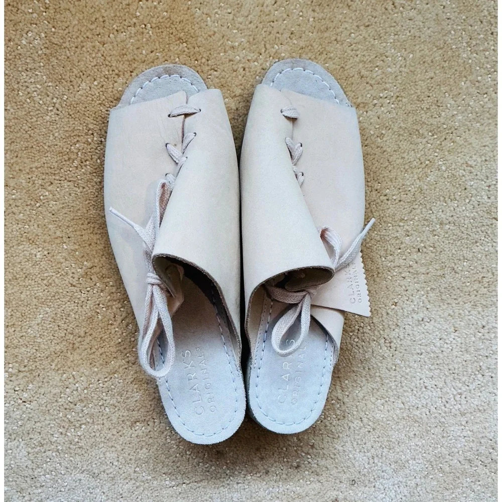 NWOT Clarks Originals Women Sz9 Sandals Slides Leather Suede Lace Up Beige Shoes
